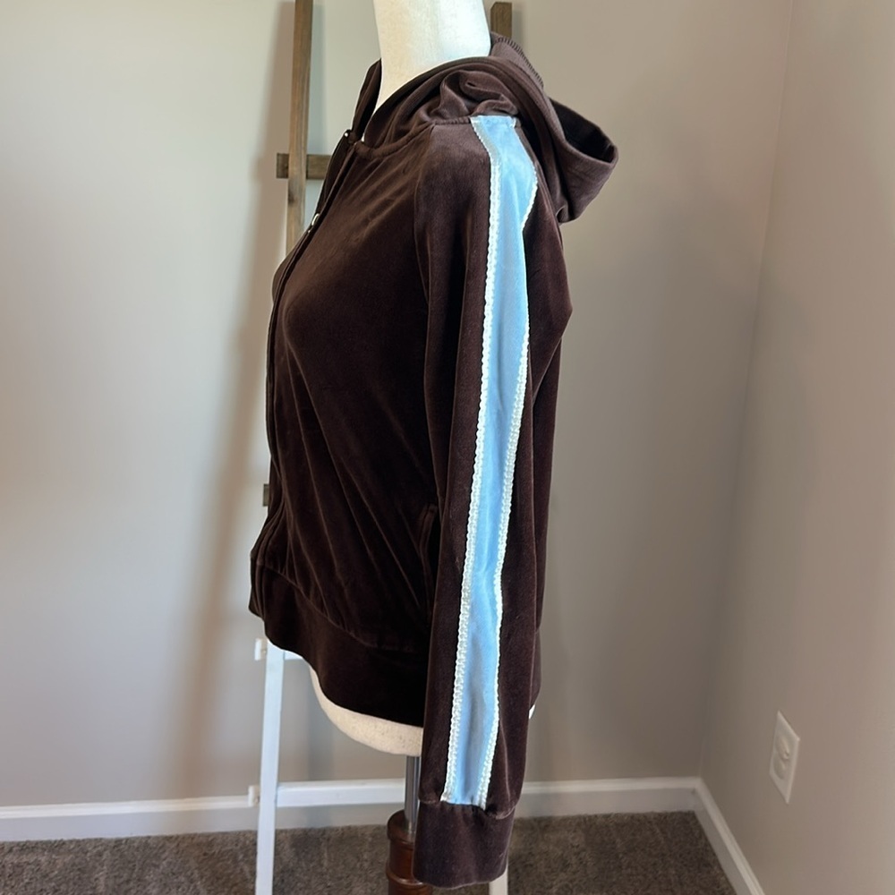 N.Y.L. Chocolate Brown Velour Hoodie with Blue Striping on Arms Size Medium GUC - Picture 12 of 17